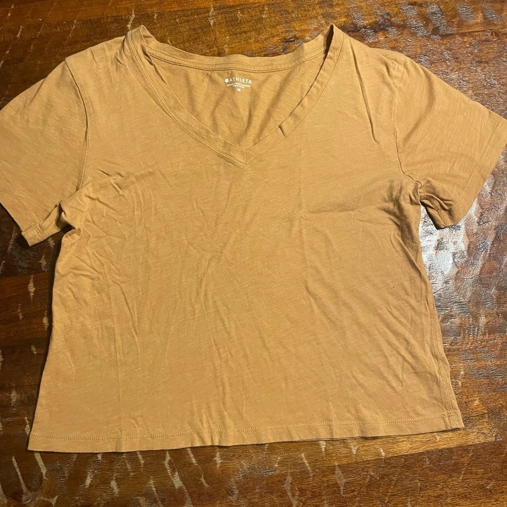 Athleta Organic Daily Crop T-Shirt V-Neck WMNS Sz Med Tuscan Gold Lightweight